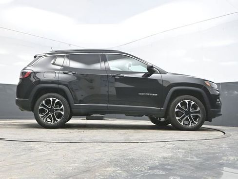 Used 2022 Jeep Compass Limited image 36