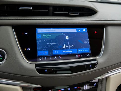 Used 2025 Cadillac XT5 Premium Luxury w/ LPO, Floor Liner Package image 29