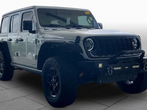 Used 2024 Jeep Wrangler Unlimited Sport AWD/4WD image 3
