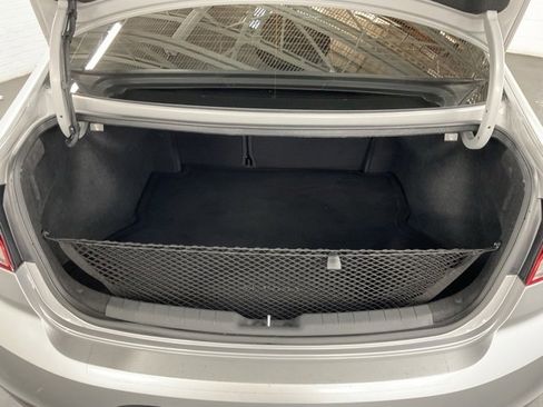 Used 2020 Hyundai Elantra Limited w/ Ultimate Package 03 image 8