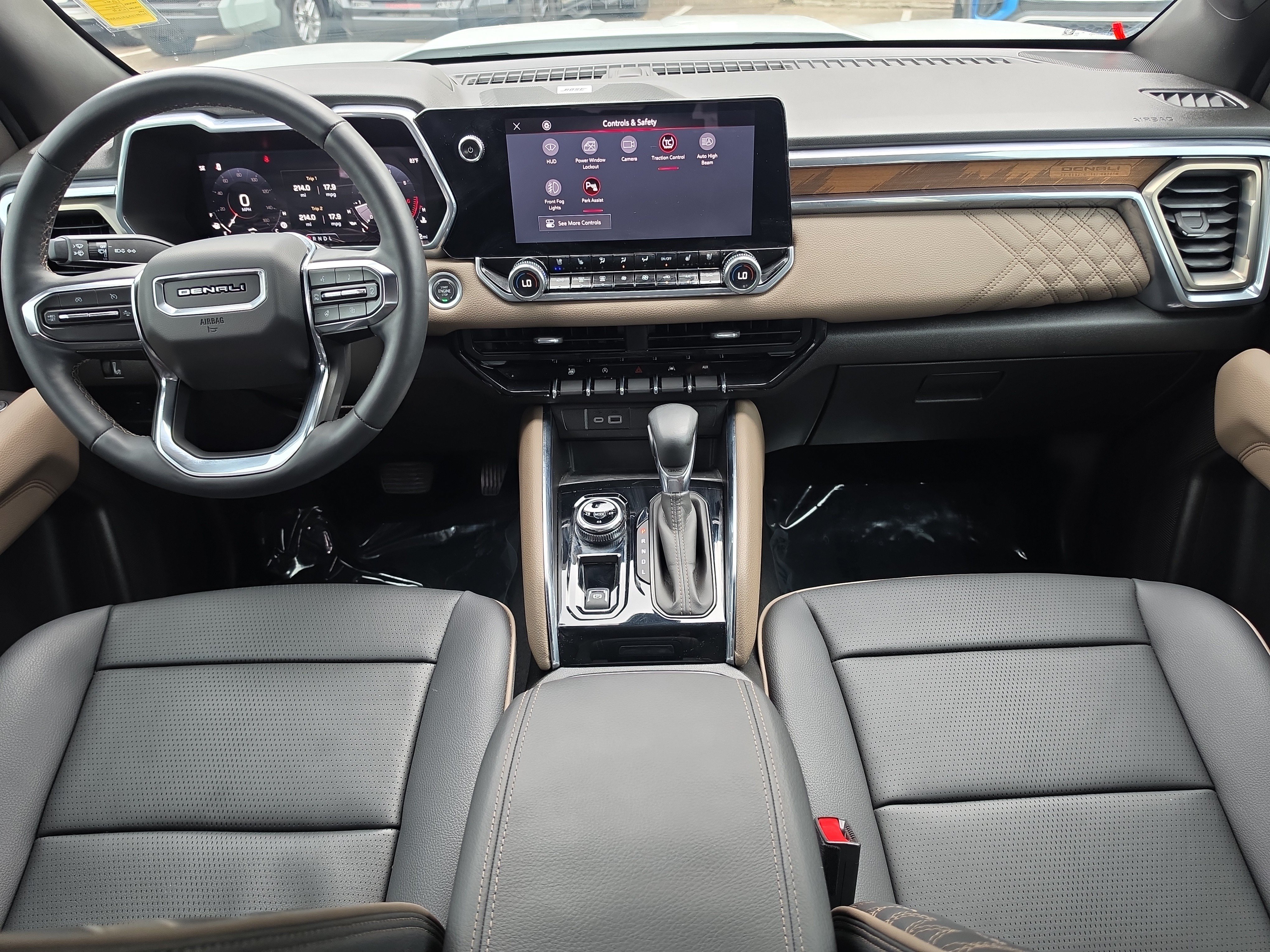 Used 2024 GMC Canyon Denali AWD/4WD image 12