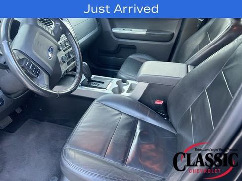 Used 2011 Ford Escape XLT w/ 203A Rapid Spec Order Code image 13