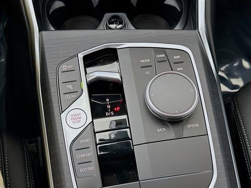 New 2026 BMW 330i xDrive Sedan w/ Convenience Package image 17