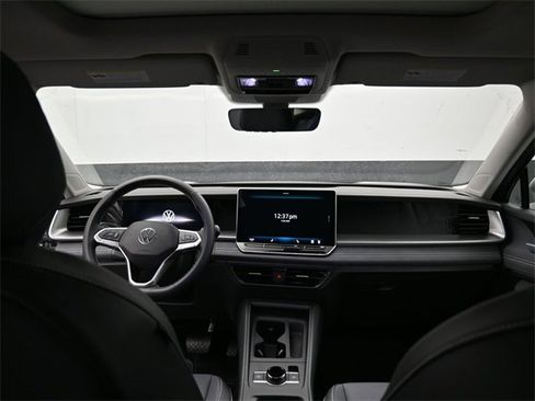 New 2026 Volkswagen Tiguan SE image 10