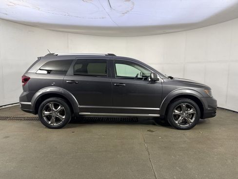 Used 2015 Dodge Journey Crossroad w/ Flexible Seating Group image 37