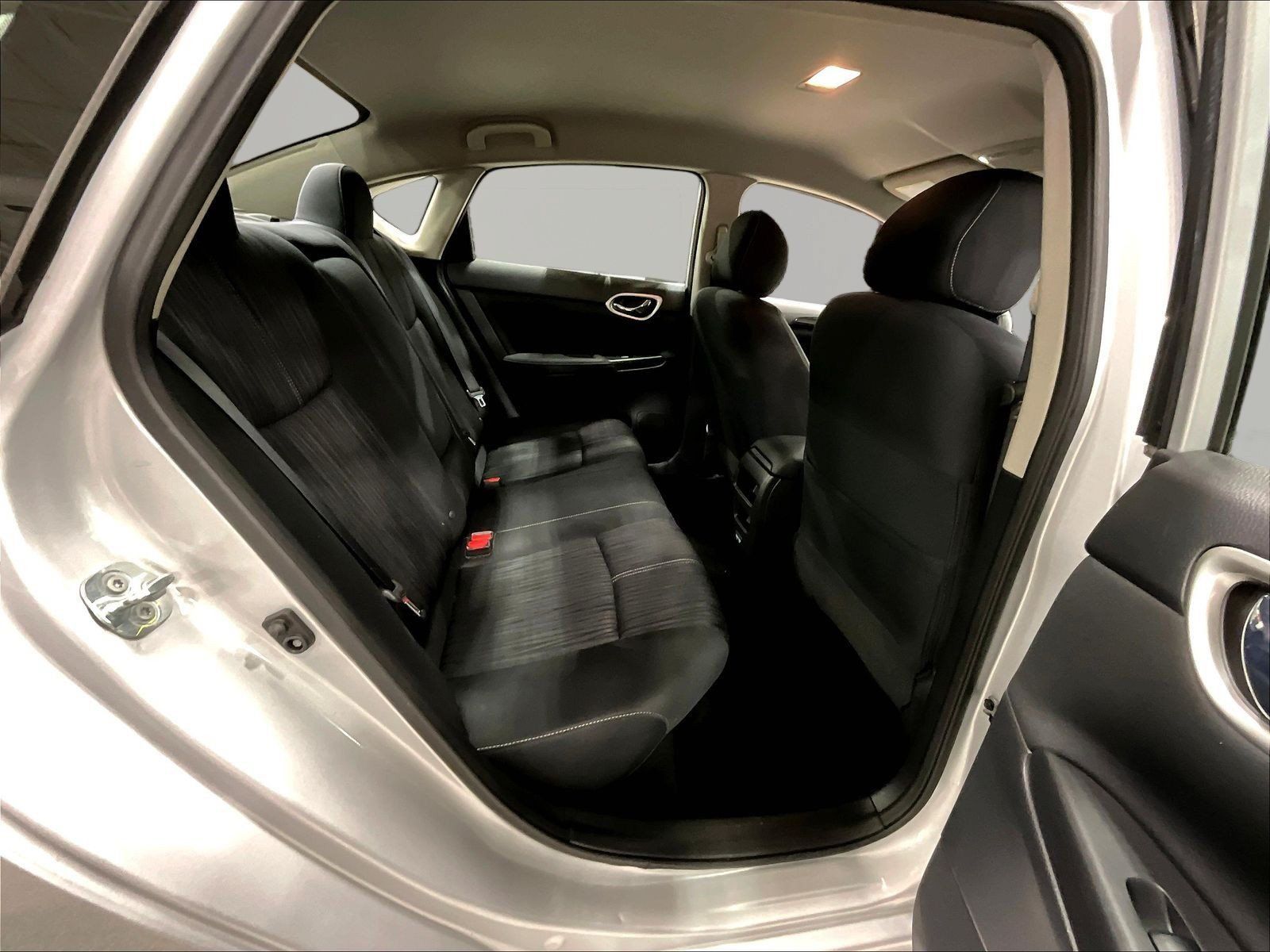 Used 2018 Nissan Sentra SV FWD image 25