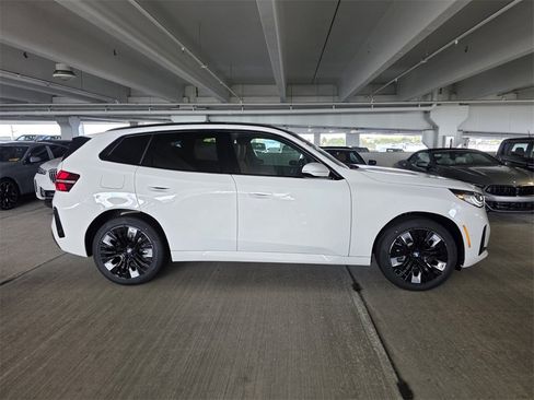 New 2026 BMW X3 xDrive30 image 3