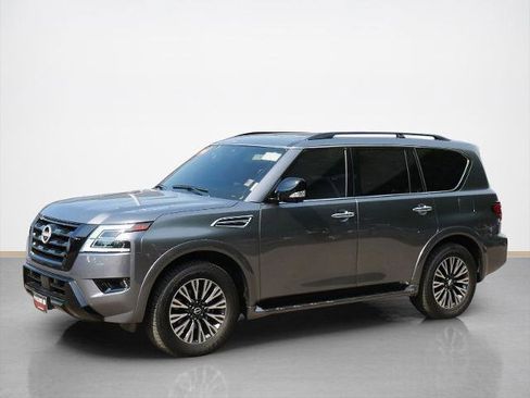 Certified 2024 Nissan Armada SL w/ Midnight Edition Package image 7