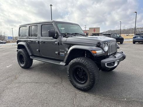 Used 2021 Jeep Wrangler Unlimited Sahara w/ Cold Weather Group image 7