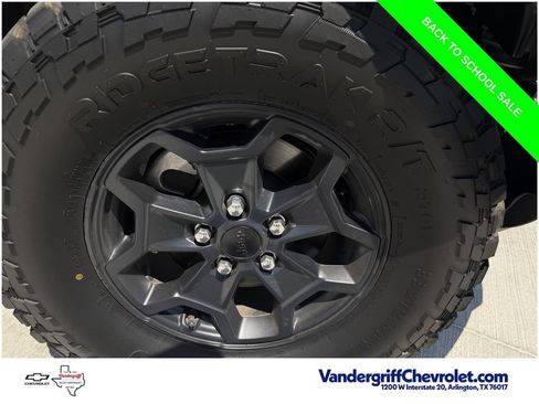 Used 2022 Jeep Gladiator Sport AWD/4WD image 9