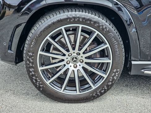 Used 2023 Mercedes-Benz GLS 580 4MATIC image 11