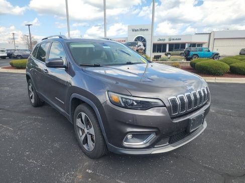 Used 2019 Jeep Cherokee Limited FWD image 1