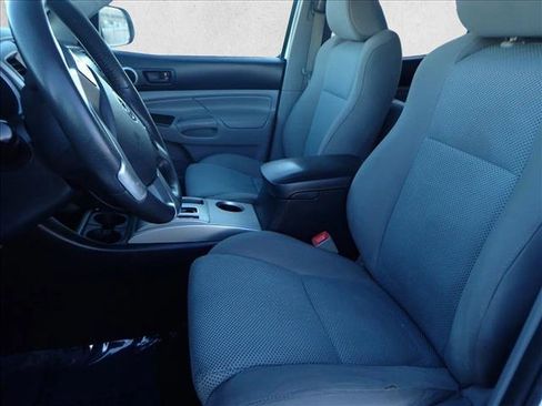 Used 2013 Toyota Tacoma 4x4 Double Cab w/ TRD Sport Pkg image 9