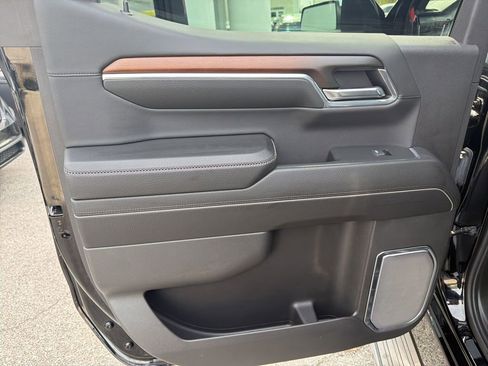 Used 2024 GMC Sierra 1500 Denali w/ Denali Reserve Package image 13