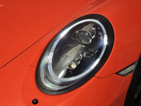 Used 2018 Porsche 911 GT3 RWD image 26