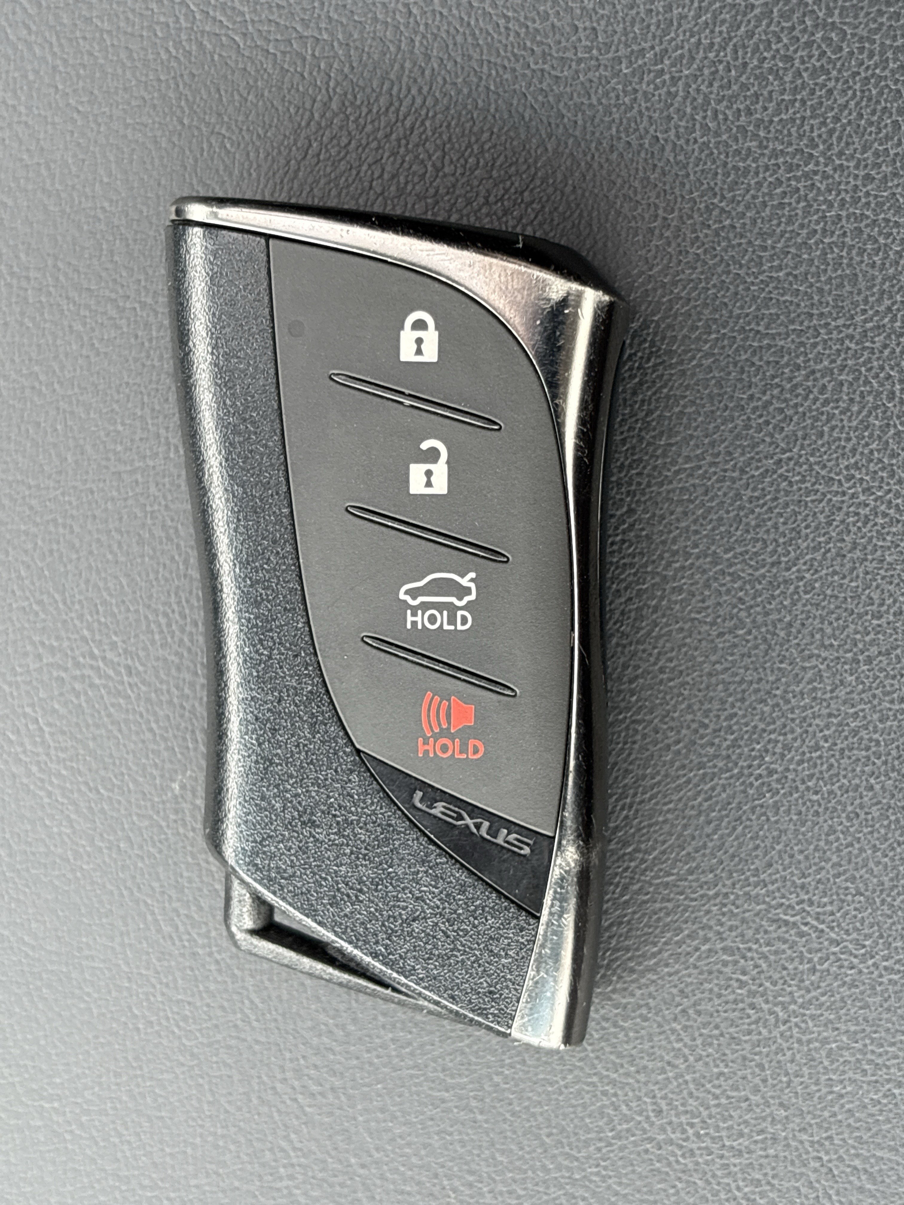 Used 2025 Lexus ES 350 Ultra Luxury w/ Accessory Package (Z2) FWD image 36