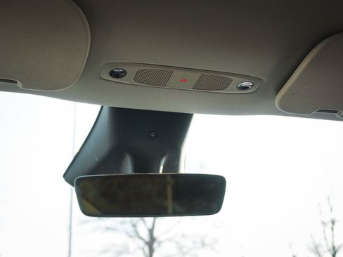 Used 2024 Tesla Model Y Performance image 26