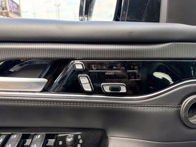 Used 2024 Jeep Grand Wagoneer L Series II w/ Quick Order Packagew 28T AWD/4WD image 8