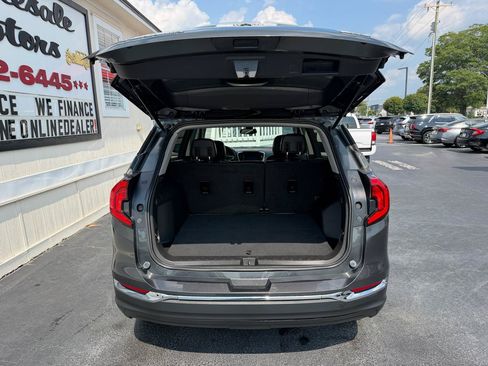 Used 2020 GMC Terrain SLT AWD/4WD image 28