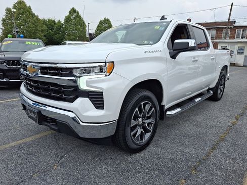 Used 2023 Chevrolet Silverado 1500 LT image 1