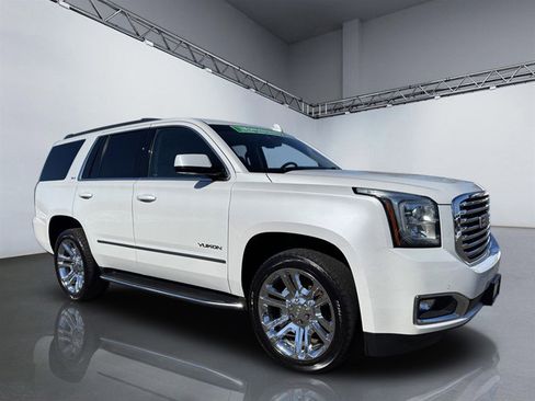 Used 2018 GMC Yukon SLT w/ Premium Edition image 8
