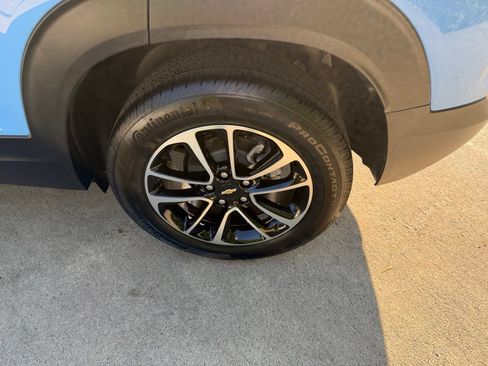 Used 2024 Chevrolet TrailBlazer LT w/ LT Cold Weather Package FWD image 36