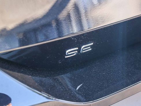 New 2026 Volkswagen Tiguan SE image 10