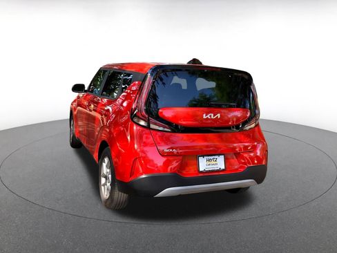 Used 2025 Kia Soul LX w/ LX Technology Package image 5