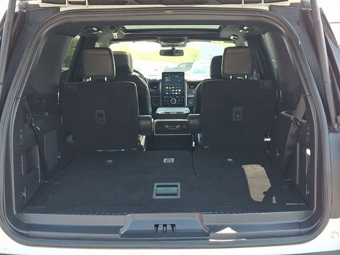 Used 2022 Ford Expedition Limited AWD/4WD image 28