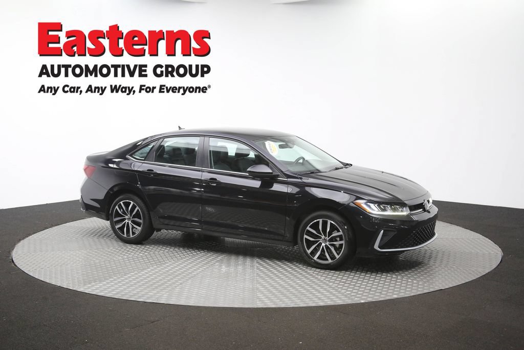Used 2025 Volkswagen Jetta SE FWD image 48