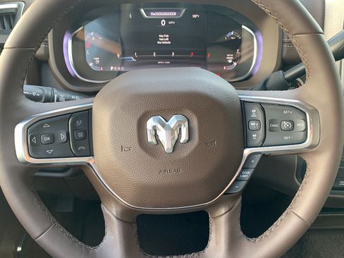 Used 2026 RAM 2500 Laramie AWD/4WD image 12