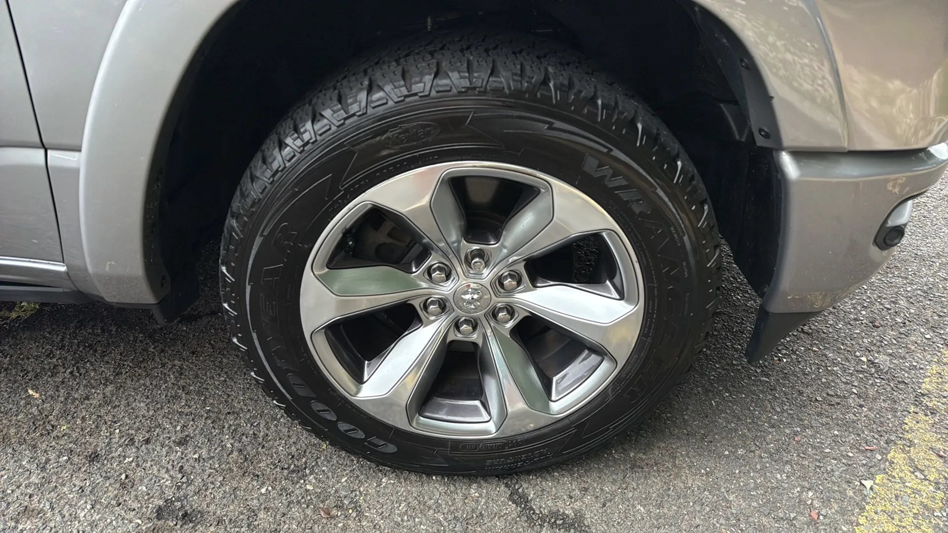 Used 2019 RAM 1500 Limited AWD/4WD image 12