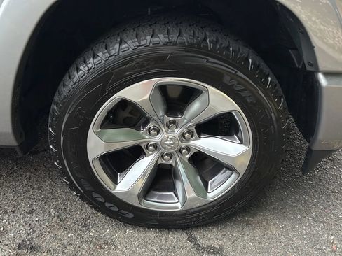 Used 2019 RAM 1500 Limited AWD/4WD image 12