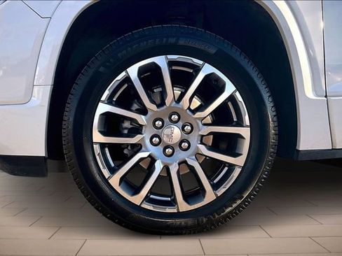 Used 2023 GMC Acadia Denali w/ Denali Ultimate Package image 9