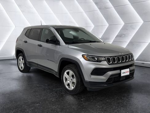 Used 2023 Jeep Compass Sport image 1