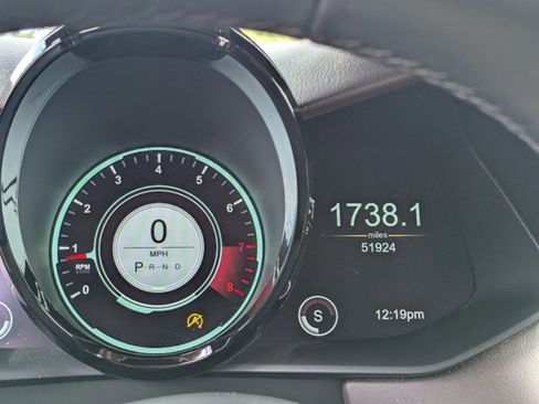 Used 2021 Aston Martin V8 Vantage Roadster image 8