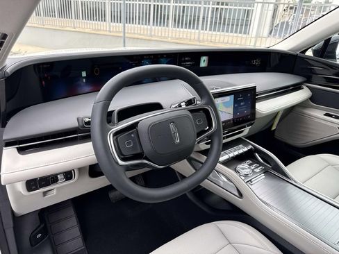 New 2026 Lincoln Nautilus Premier AWD/4WD image 32