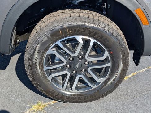 New 2025 Ford Ranger Lariat w/ FX4 Off-Road Package image 17