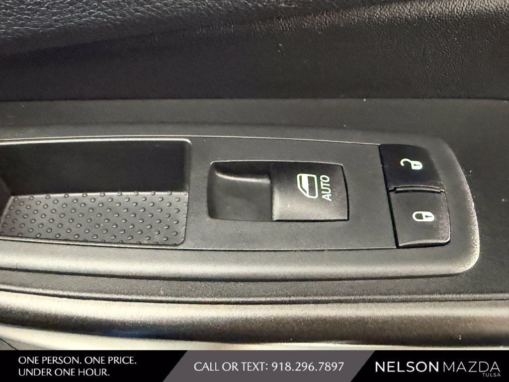 Used 2019 Jeep Cherokee Trailhawk w/ Comfort/Convenience Group AWD/4WD image 47