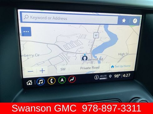 Used 2023 GMC Acadia SLT w/ Preferred Package AWD/4WD image 16