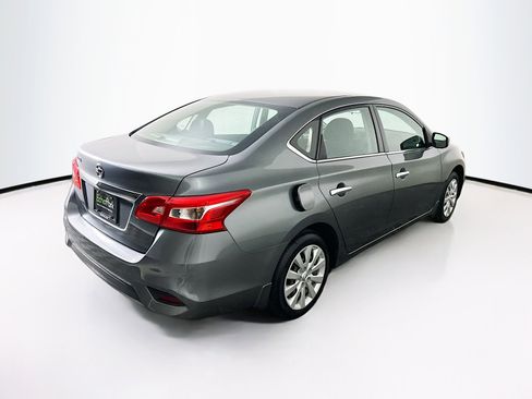 Used 2019 Nissan Sentra S image 9
