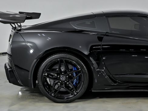 Used 2019 Chevrolet Corvette ZR1 image 12