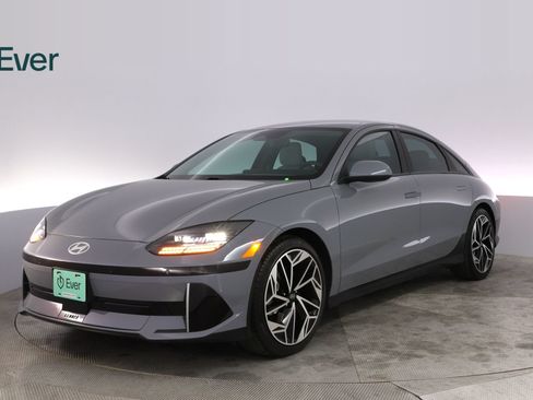 Used 2023 Hyundai Ioniq 6 SEL RWD image 2