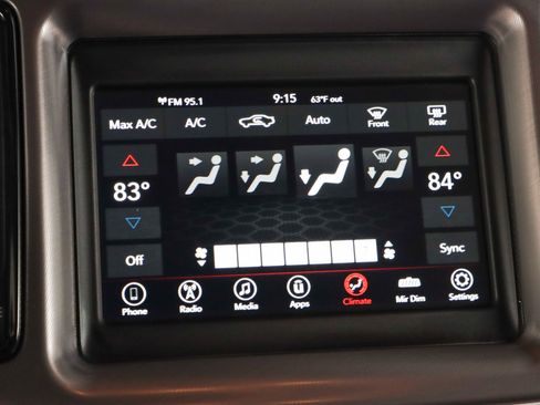 Used 2022 Dodge Challenger R/T image 19