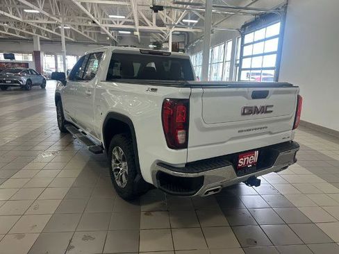 Used 2022 GMC Sierra 1500 SLE AWD/4WD image 3