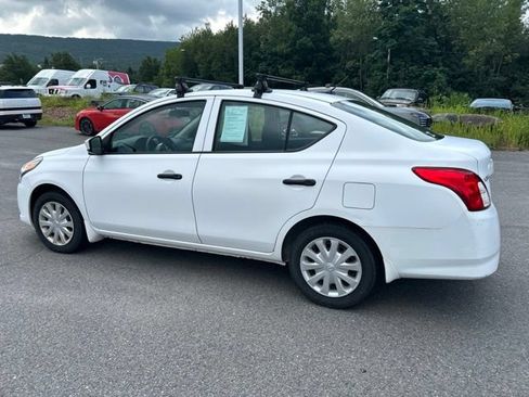 Used 2016 Nissan Versa S FWD image 4