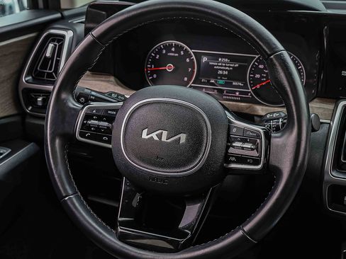 Certified 2023 Kia Sorento S w/ Panoramic Sunroof Package AWD/4WD image 13