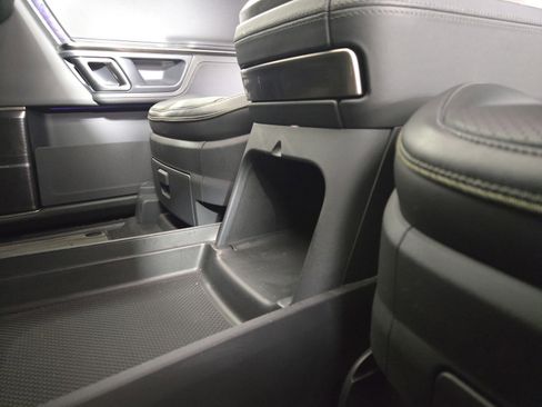 Used 2022 Rivian R1S Launch Edition image 33