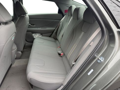 New 2025 Hyundai Elantra SEL image 16