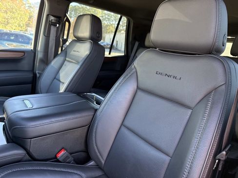Used 2025 GMC Yukon Denali image 25
